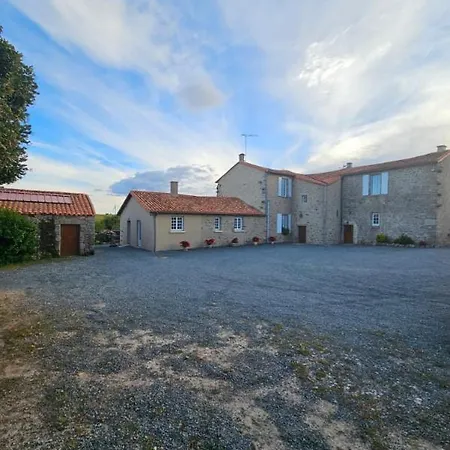 Prázdninový dům La Commanderie Maison 4 Personnes 10 Kms Puy Du Fou